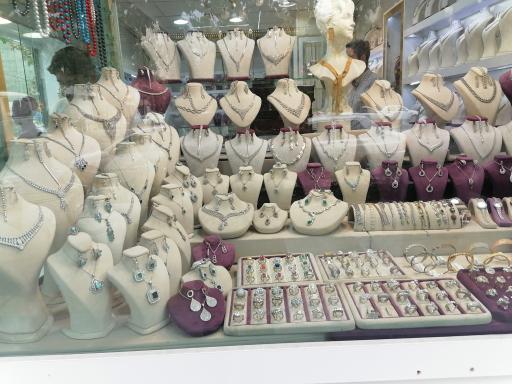 عکس نقره و بدلیجات قصرنگین