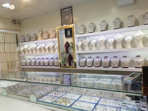 عکس نقره و بدلیجات قصرنگین