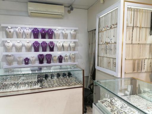 عکس نقره و بدلیجات قصرنگین