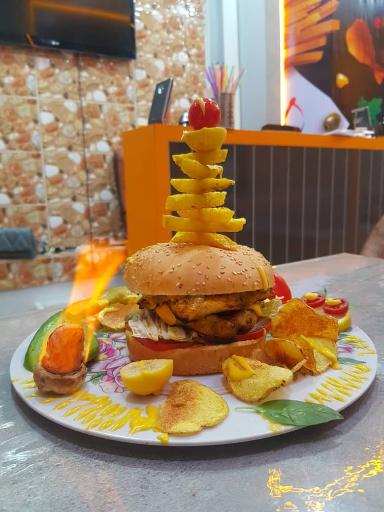 عکس کیک پیتزا وال