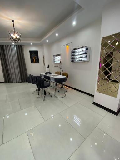 عکس سالن زیبایی ملیکا حسینی