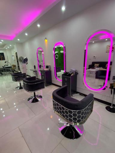 عکس سالن زیبایی ملیکا حسینی
