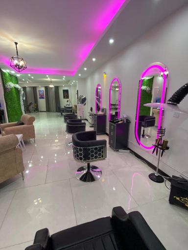 عکس سالن زیبایی ملیکا حسینی