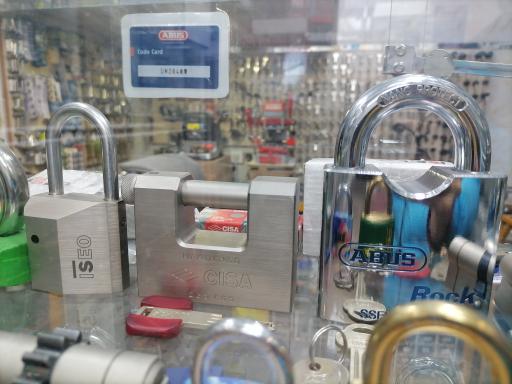 عکس کلید سازی و چاقو تیزکنی الماس (کلاردشت)