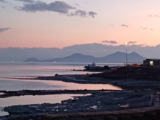 عکس پل دریاچه ارومیه