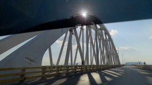 عکس پل دریاچه ارومیه