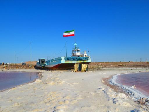 عکس پل دریاچه ارومیه