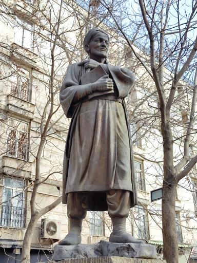 عکس تندیس ابن سینا 