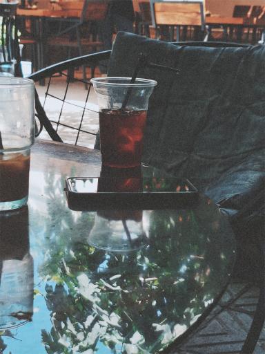 کافه کتاب خانه اکنون