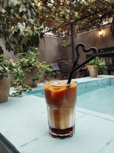 عکس کافه کتاب خانه اکنون