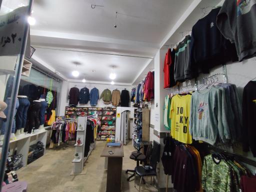 عکس فروشگاه پوشاک و لوازم آرایشی قاصدک