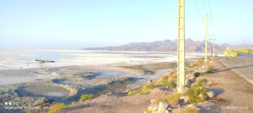 عکس پل دریاچه ارومیه