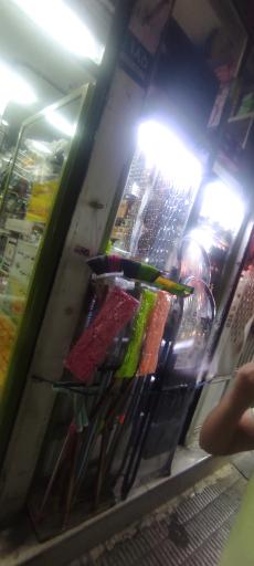 عکس رنگ و ابزار هاشمی