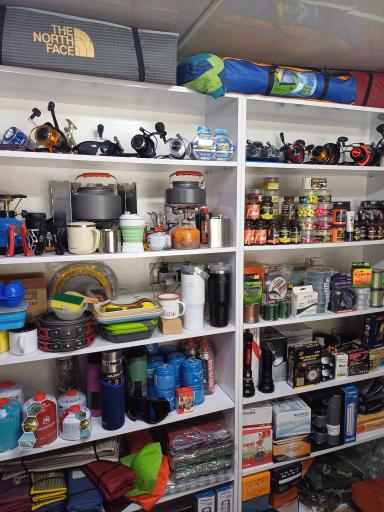 عکس فروشگاه لوازم کمپینگ و ماهی گیری جزیره