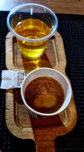 عکس کافه قهوه تلخ تشنیز