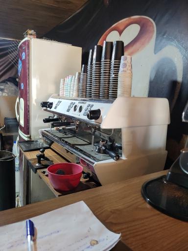 عکس کافه قهوه تلخ تشنیز