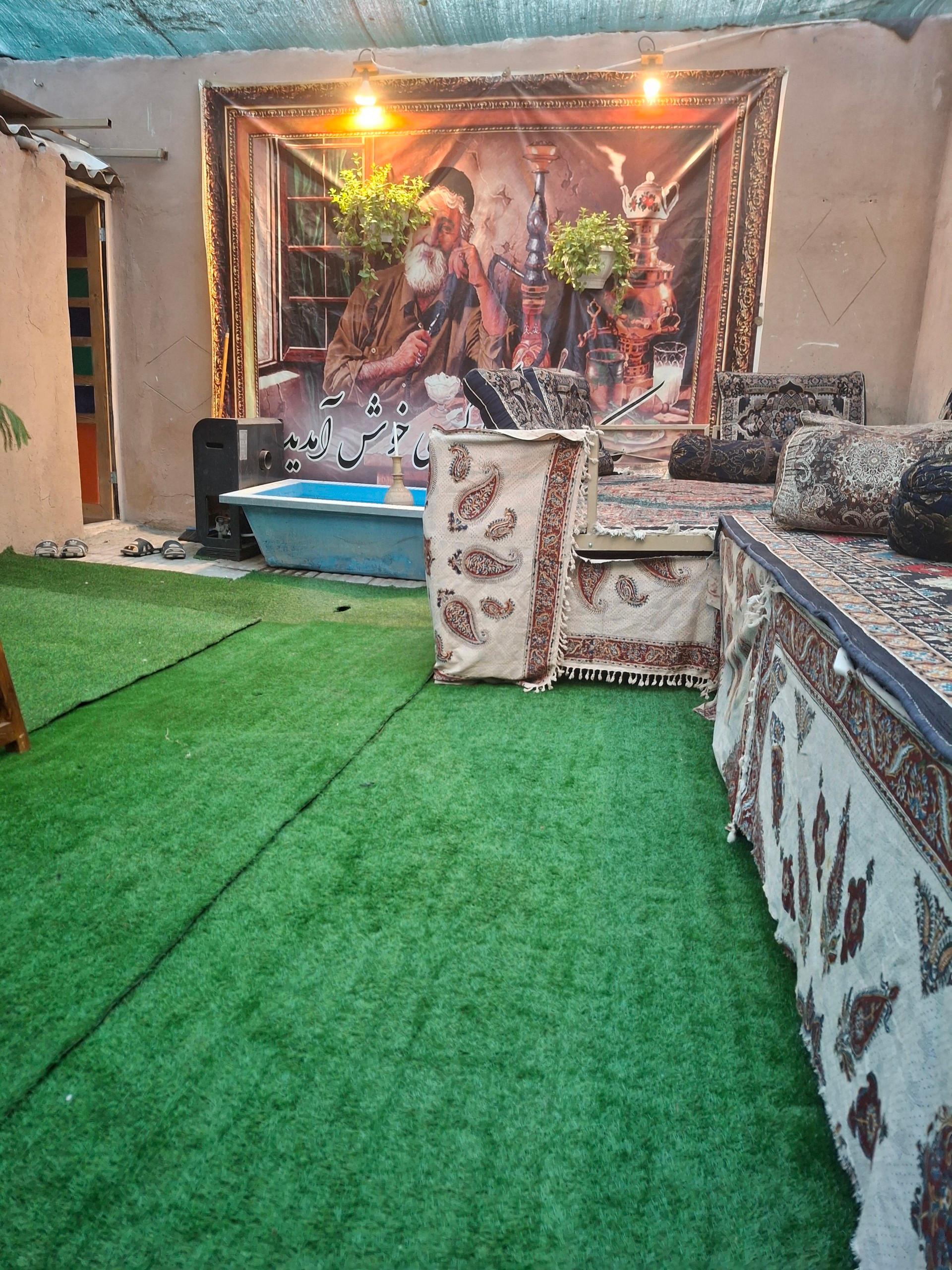 عکس چایخانه سنتی مشتی
