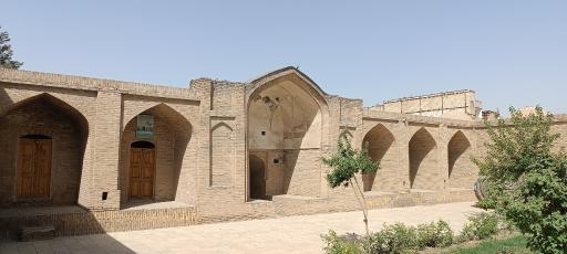 عکس کاروانسرای رباط طرق