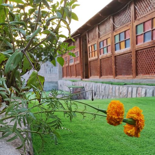 عکس سفره خانه سنتی بادیل عشق