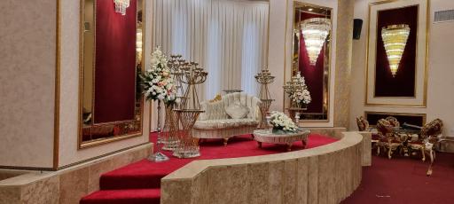 عکس باغ تالار عمارت آمالیس 