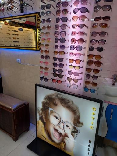 عکس عینک قائم