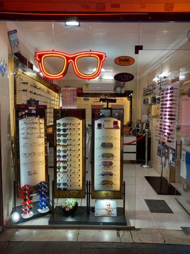 عکس عینک قائم