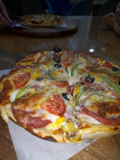 عکس فست فود لارج شعبه ۲