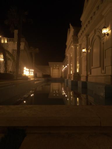 عکس عمارت الوین