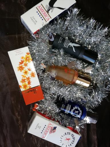 عکس پوشاک رنگارنگ