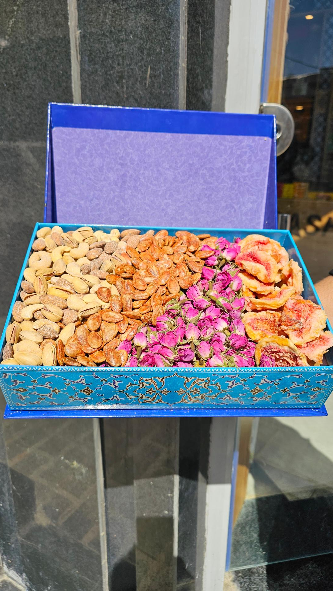 عکس آجیل و خشکبار حاجی پور