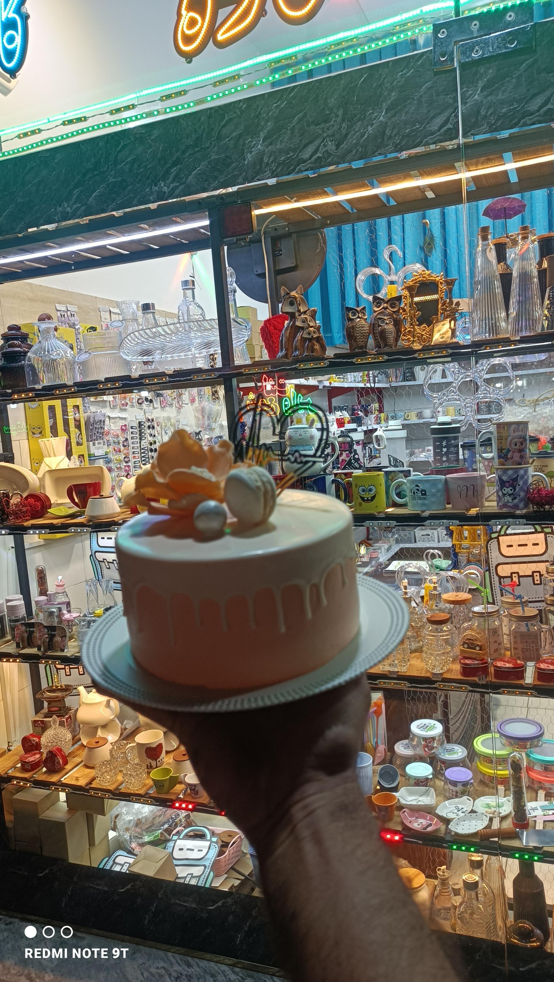 عکس فروشگاه ستاره کاغذی