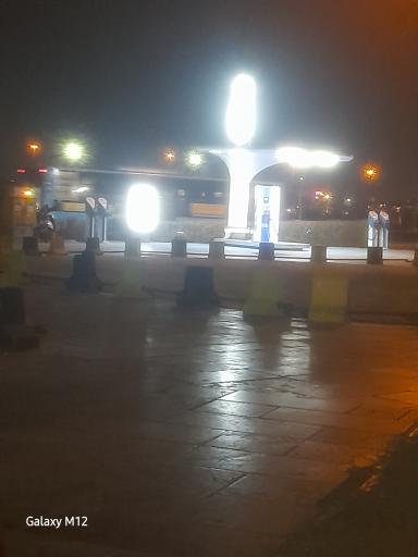 عکس ایستگاه شارژ برج آزادی