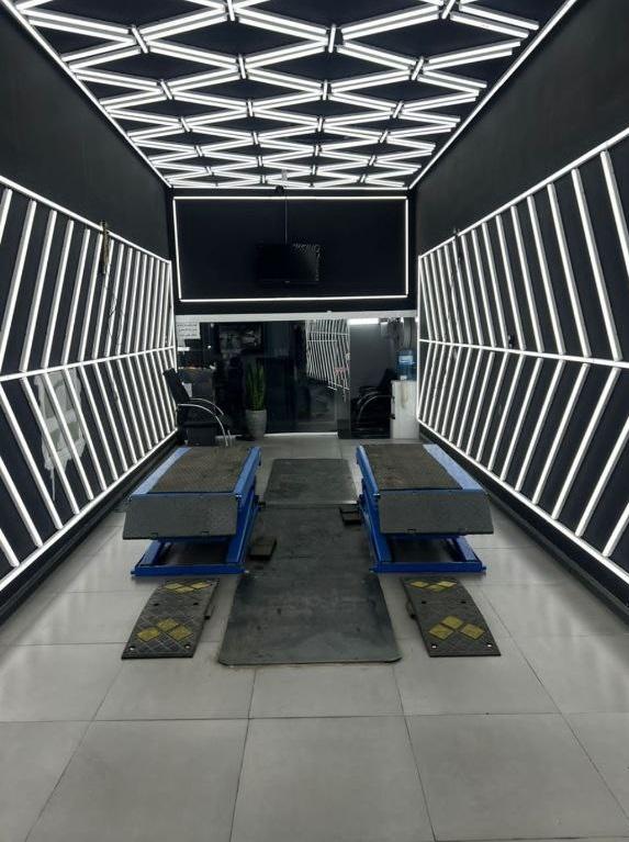 عکس تشخیص رنگ خودروی تکتاز کارشناس قدیری