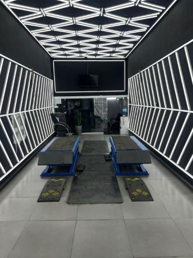 عکس تشخیص رنگ خودروی تکتاز کارشناس قدیری