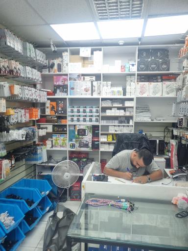 عکس موبایل و کافی نت استارتکز