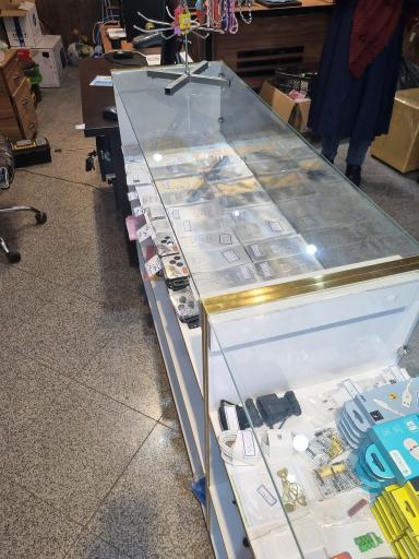 عکس موبایل و کافی نت استارتکز