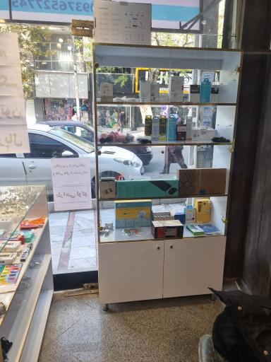 عکس موبایل و کافی نت استارتکز