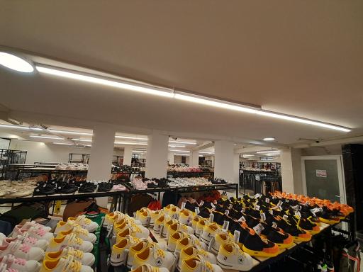 عکس فروشگاه شهر آبی