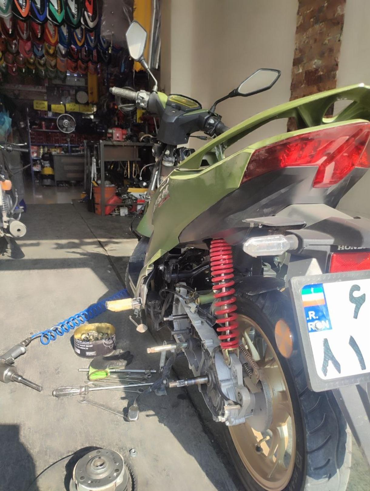 عکس انژکتور و لوازم یدکی موتور سیکلت رضاپور