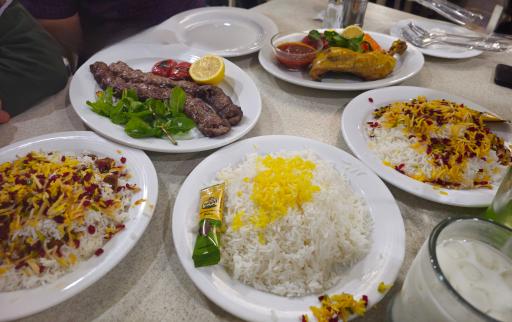 رستوران نمونه