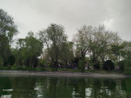 عکس دریاچه مصنوعی پارک ملت