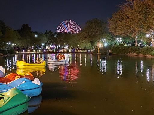 عکس دریاچه مصنوعی پارک ملت