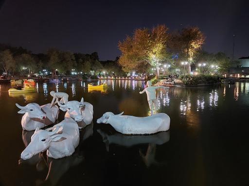 عکس دریاچه مصنوعی پارک ملت