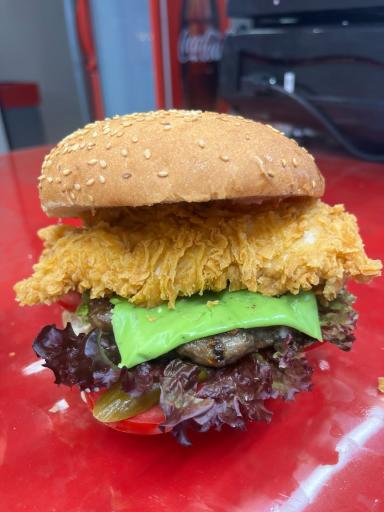 عکس فست‌ فود کرانچیک‌ شیراز