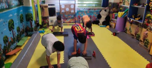 عکس باشگاه ادمک