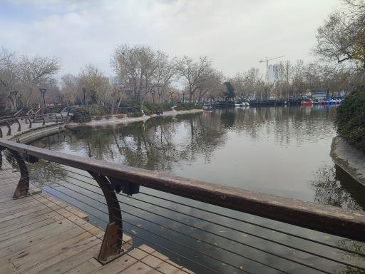 عکس دریاچه مصنوعی پارک ملت
