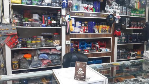 عکس لوازم یدکی و تعمیرگاه موتورسیکلت موتو نرس