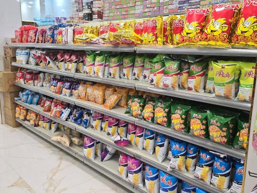 عکس فروشگاه بزرگ هفت و چهار