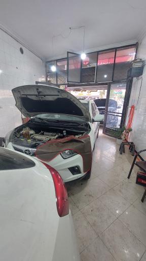 عکس تعمیرگاه تخصصی جک و کی ام سی