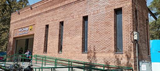 عکس درب ورودی ایستگاه مترو لاله